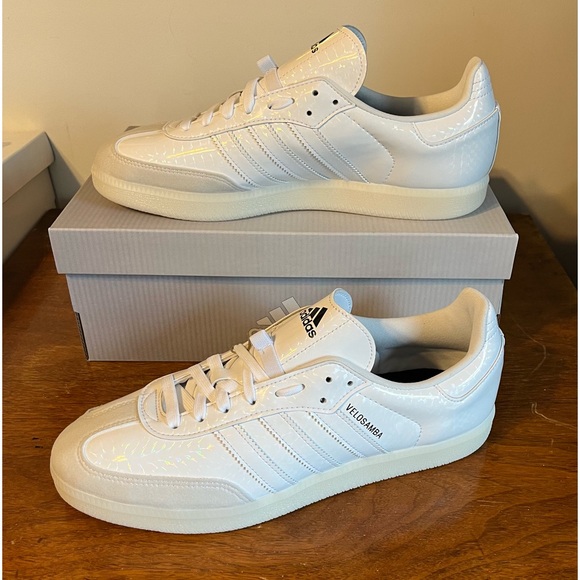 adidas gazelle silver green womens adidas Originals Black & White Sambae Sneakers